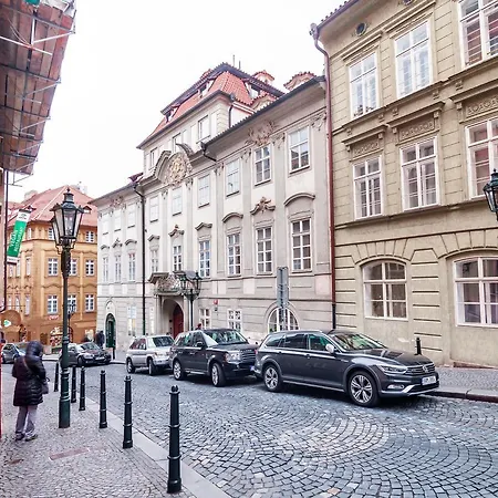 Amavi Bretfeld Palace Apartments