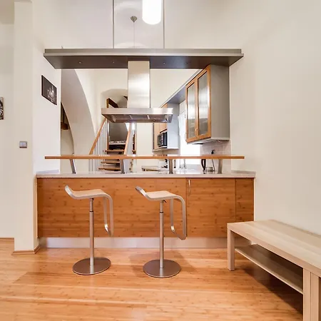 Amavi Bretfeld Palace Apartments *