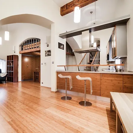 Amavi Bretfeld Palace Apartments *
